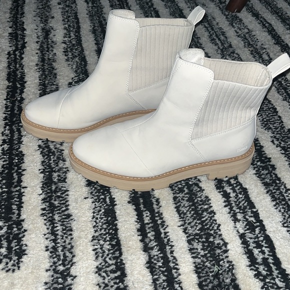 Toms cort Chelsea boots in same - Picture 2 of 3